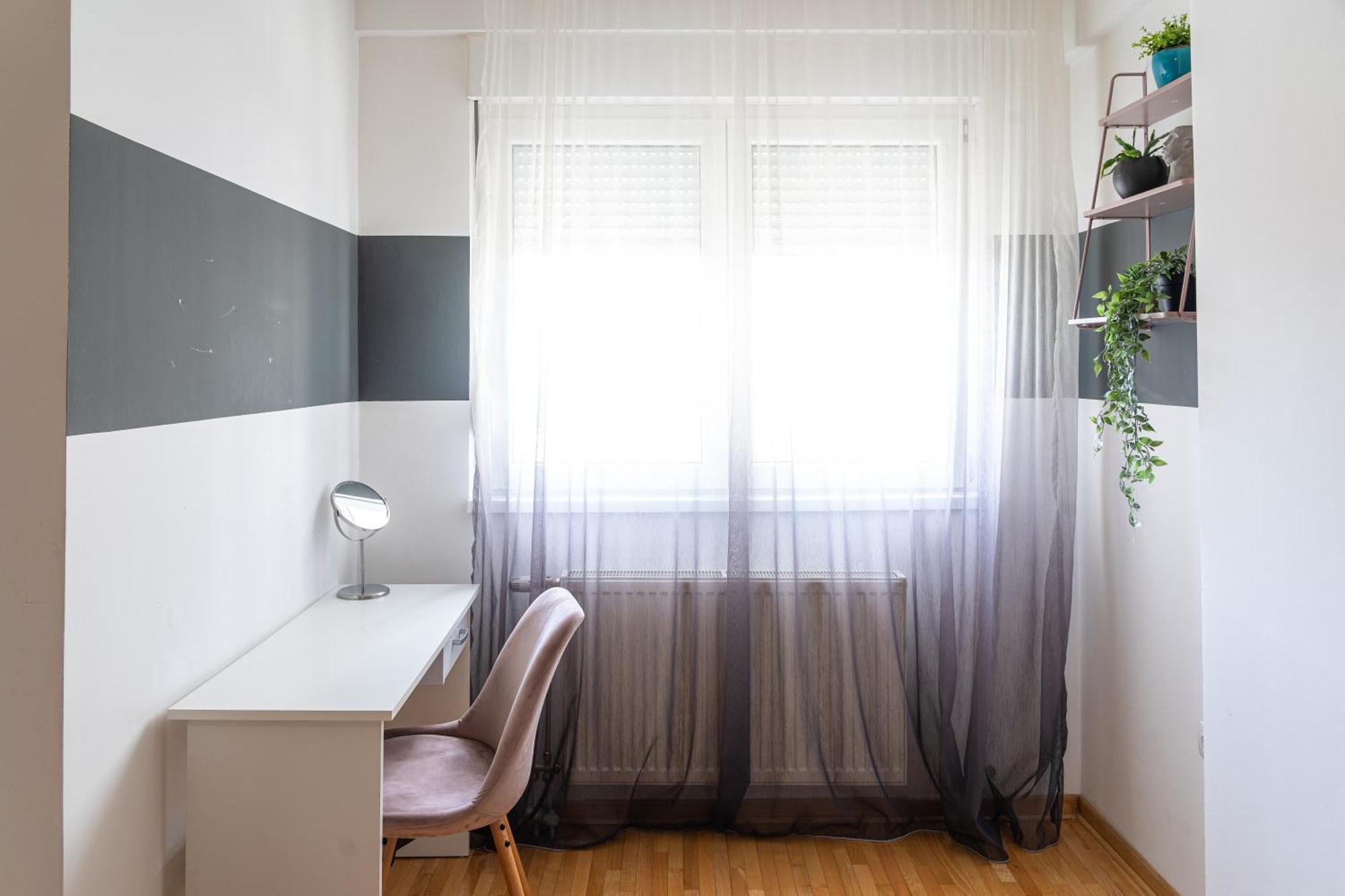 Nar Royalton Accommodation Ni الغرفة الصورة