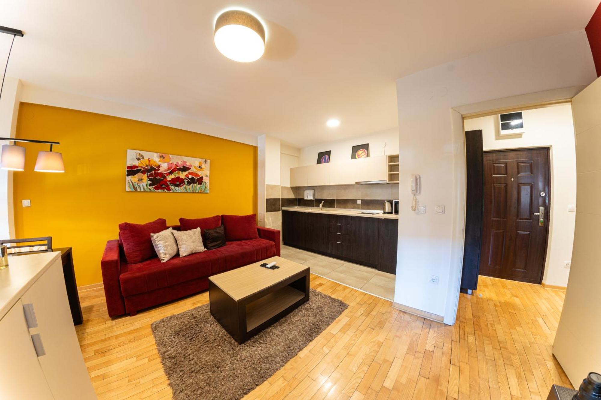 Nar Royalton Accommodation Ni الغرفة الصورة