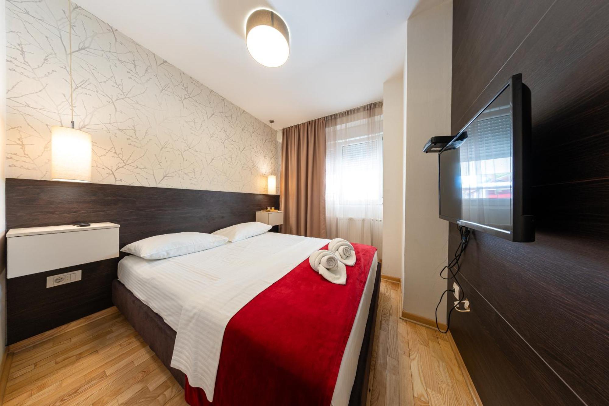 Nar Royalton Accommodation Ni الغرفة الصورة
