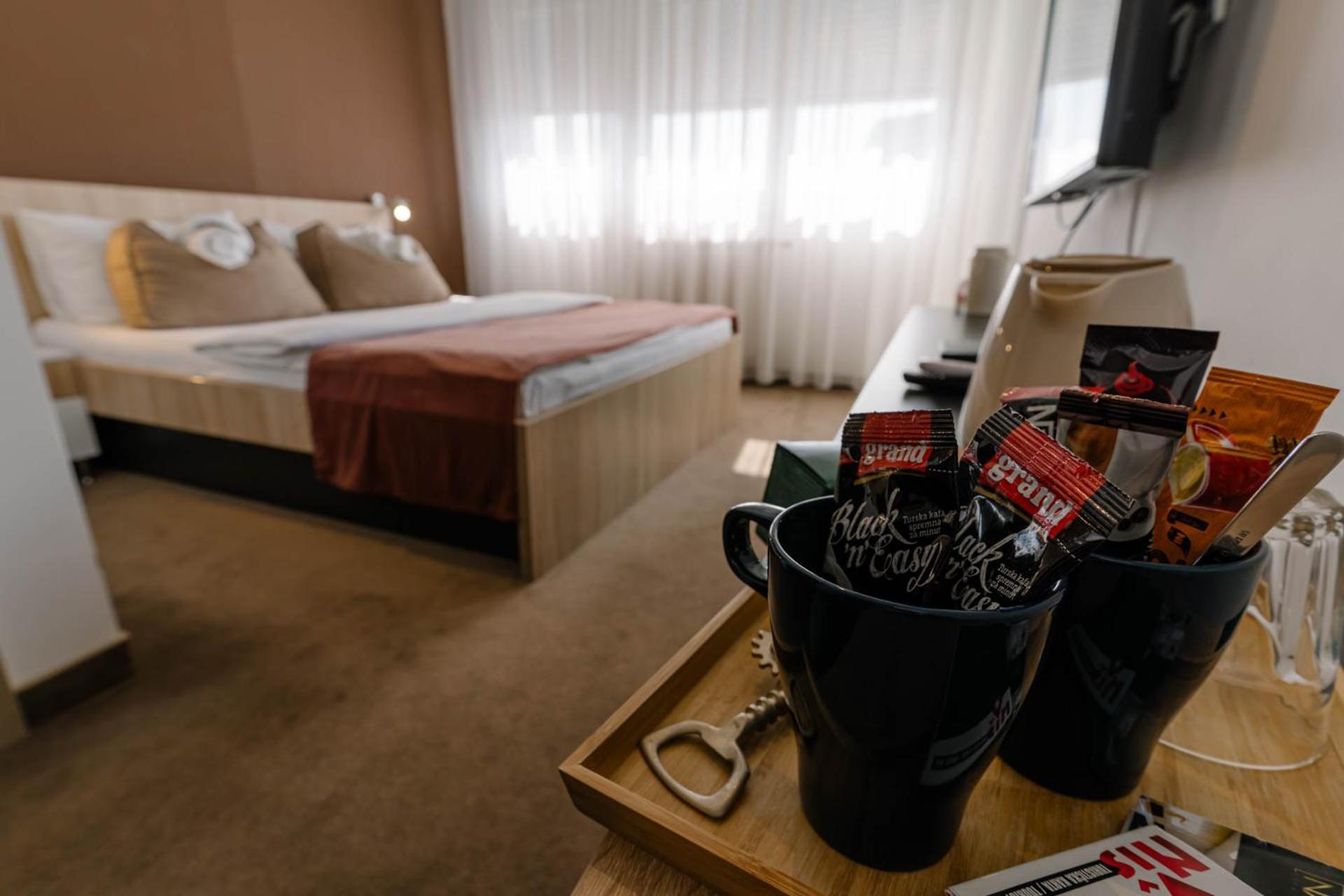 Nar Royalton Accommodation Ni المظهر الخارجي الصورة